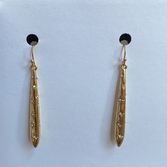 Ladies Fashion Earrings - Picture 4 of 4